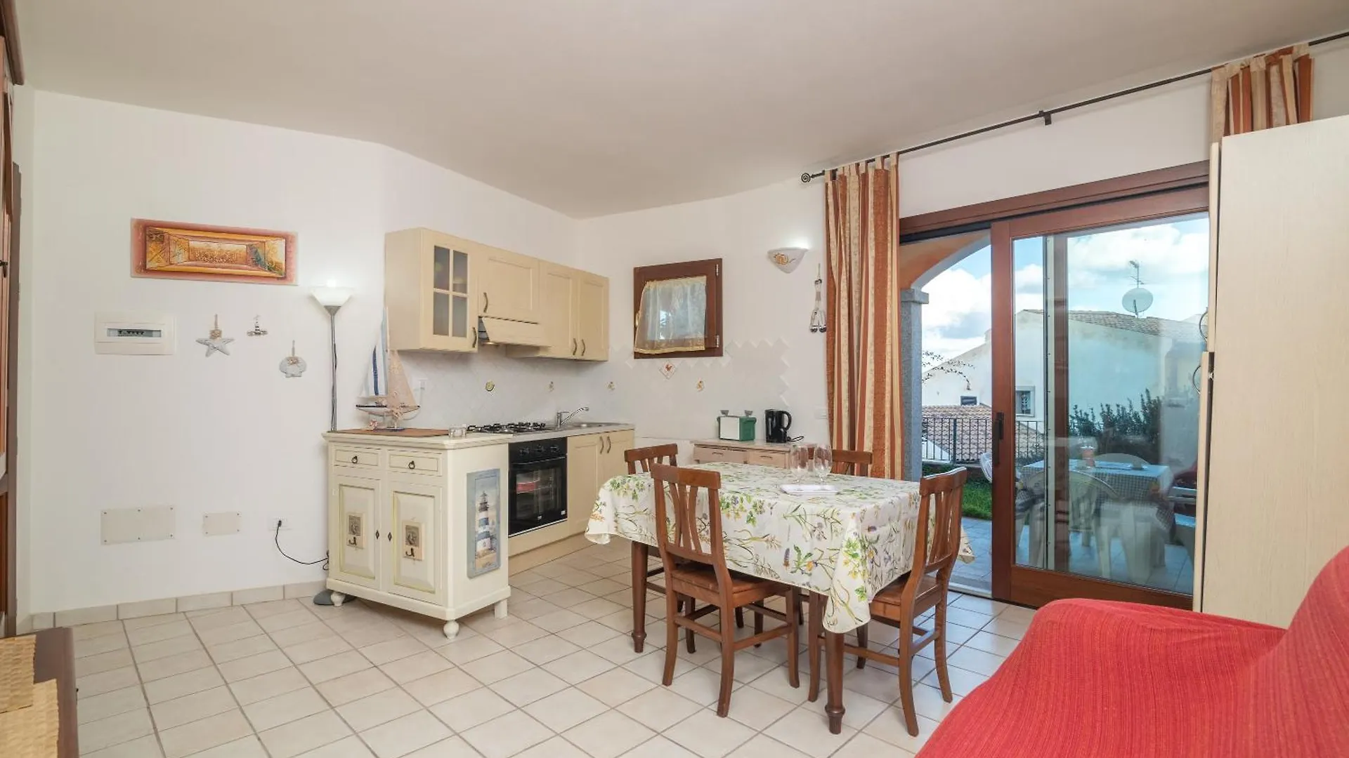 La Pavoncella Villa San Pasquale 0*,